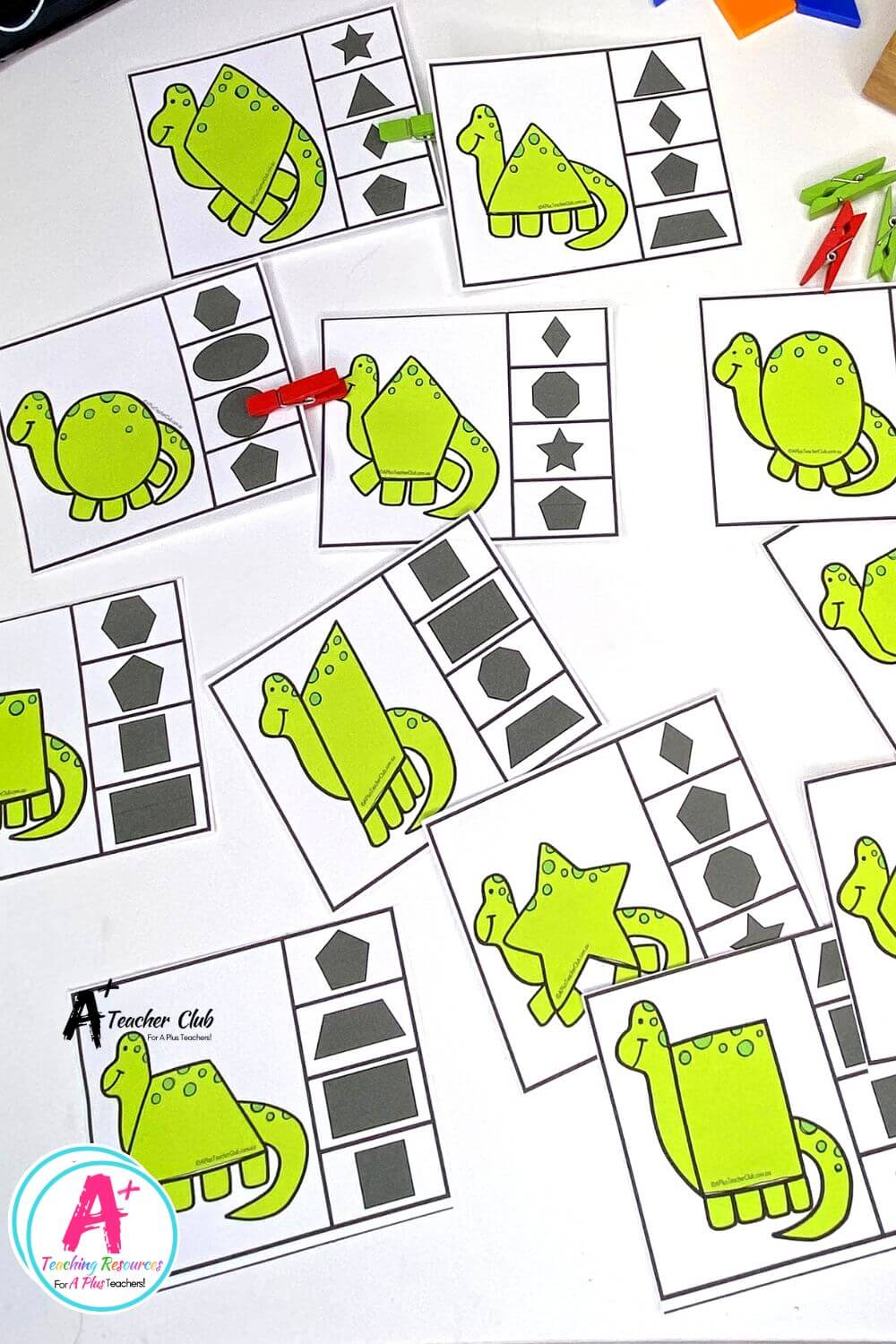 2D Shapes Match & Clip it Cards - Dinosaurs
