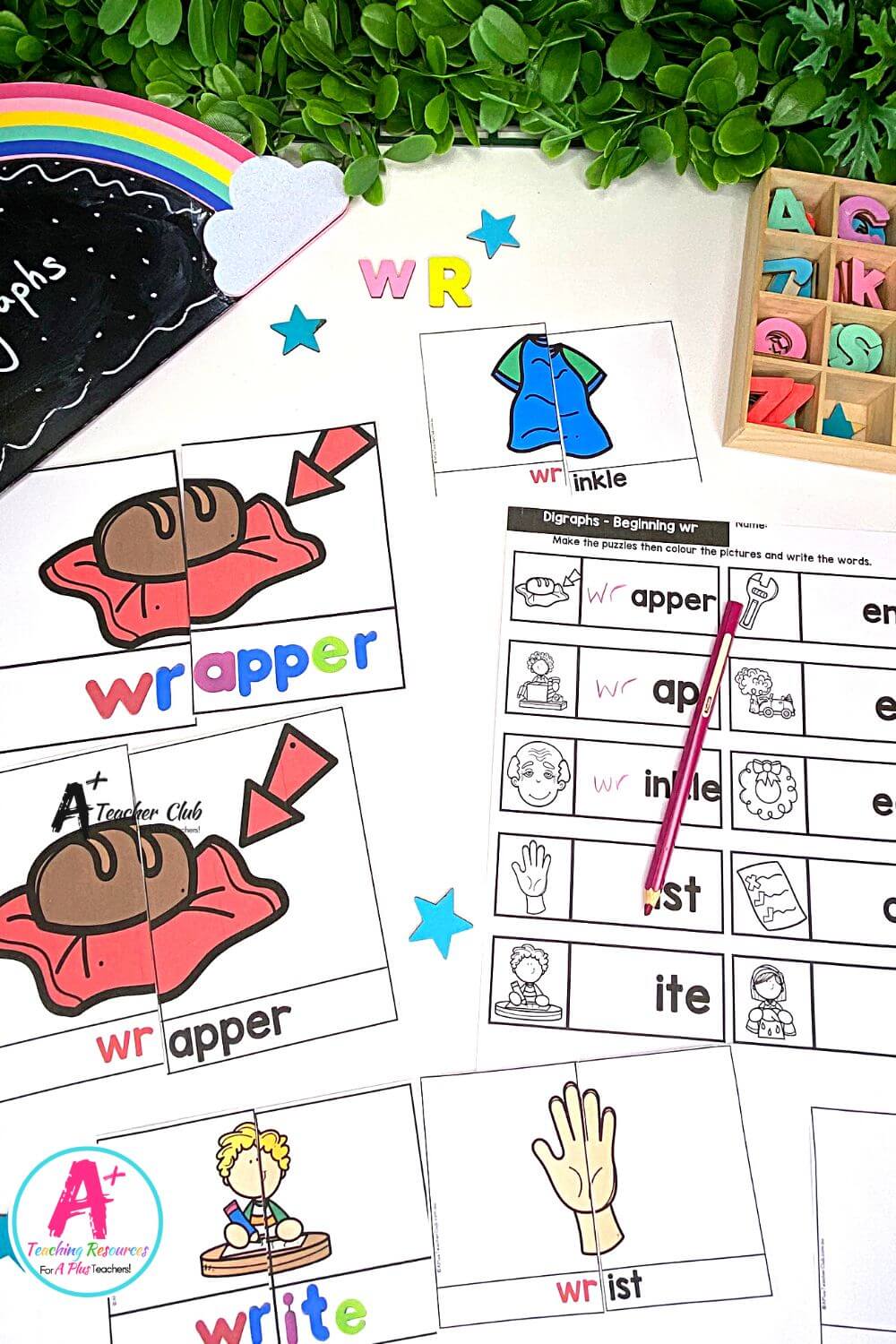 Initial wr Digraph Activities 2 Piece Colour Puzzles